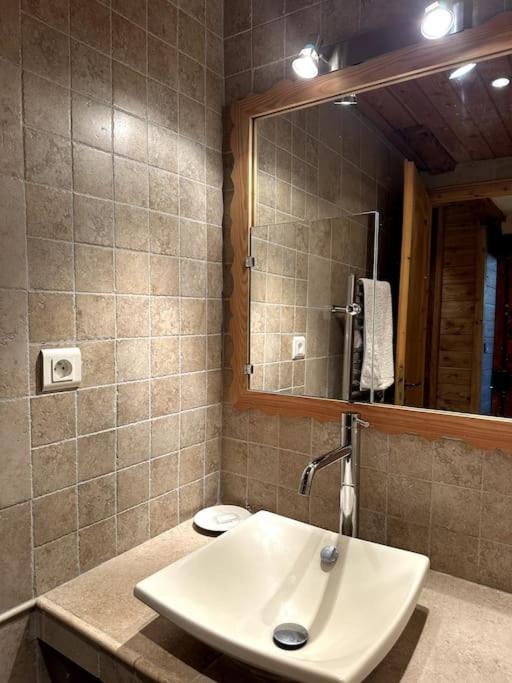 Apartamento 2 Pieces Suzie Saint-Étienne-de-Tinée Exterior foto